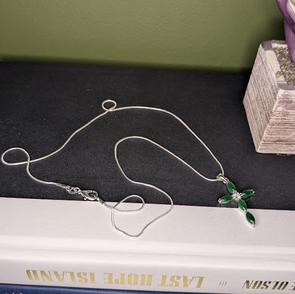 💥SALE💥 18K White Gold Filled Jade Cross Pendant With 925 Sterling 22inch Chain - Picture 6 of 11